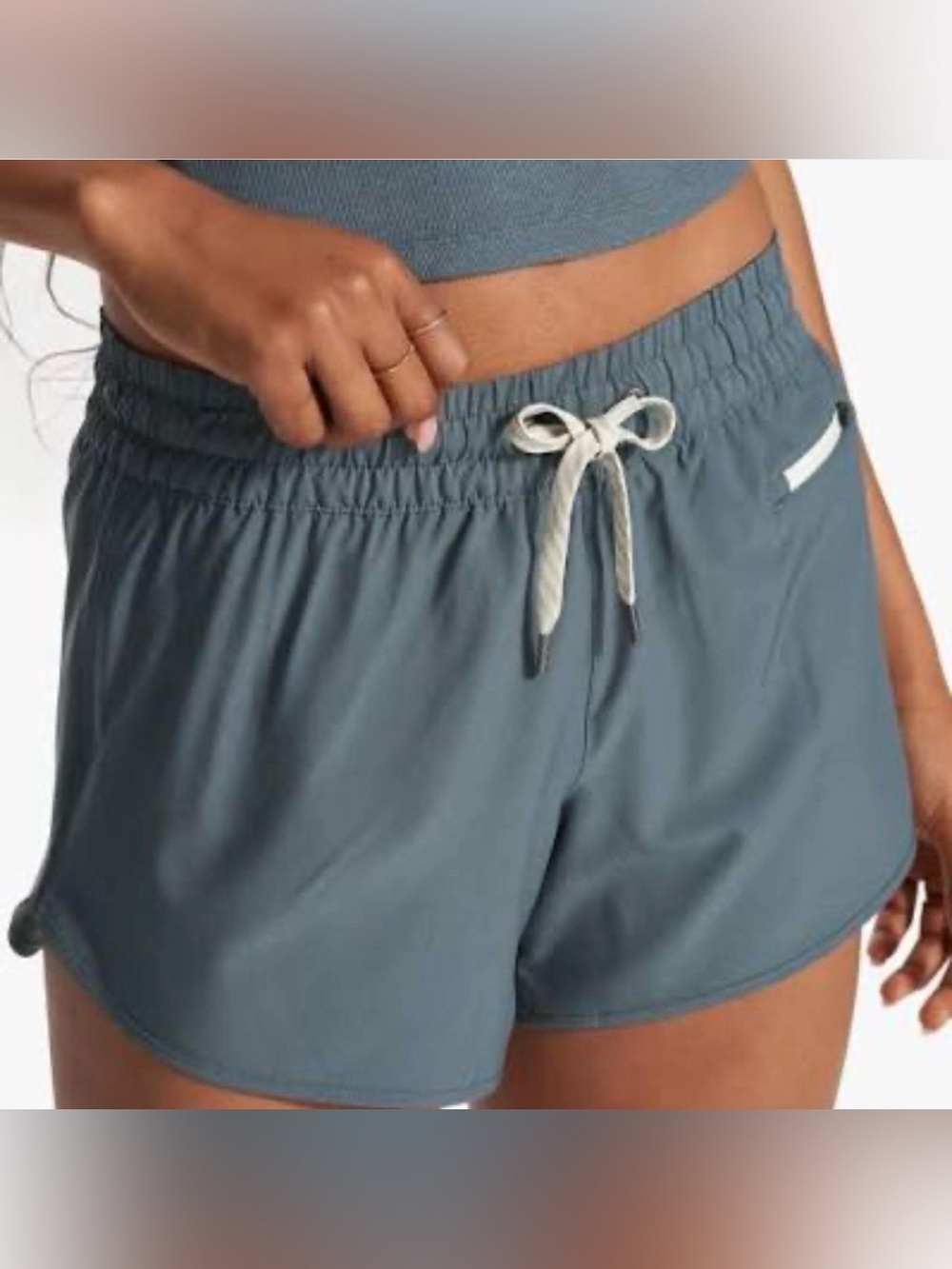 Vuori Clementine 2.0 Shorts 4” XL Color Lake - Picture 2 of 4